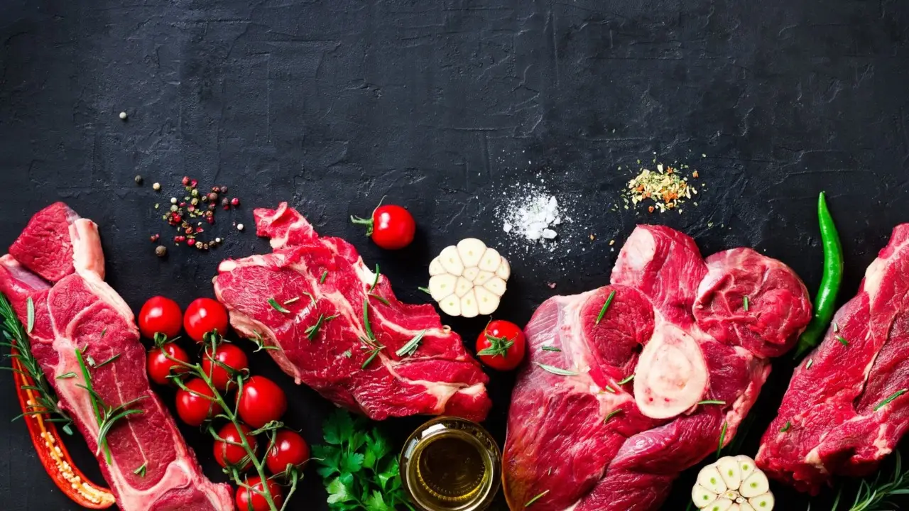 Carne avariata lavata con candeggina: ecco cosa potrebbe succedere Immagine selezionata
