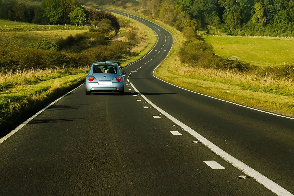 Nuovi autovelox in arrivo: da quale distanza ti beccano (e perché frenare all’ultimo non serve più) Immagine selezionata
