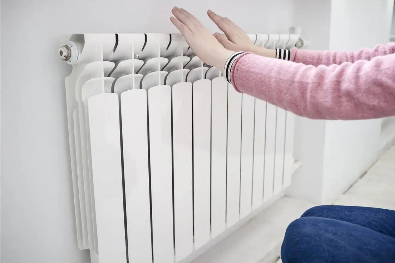 Perché evitare di coprire i termosifoni con i mobili: quali sono le conseguenze Immagine selezionata