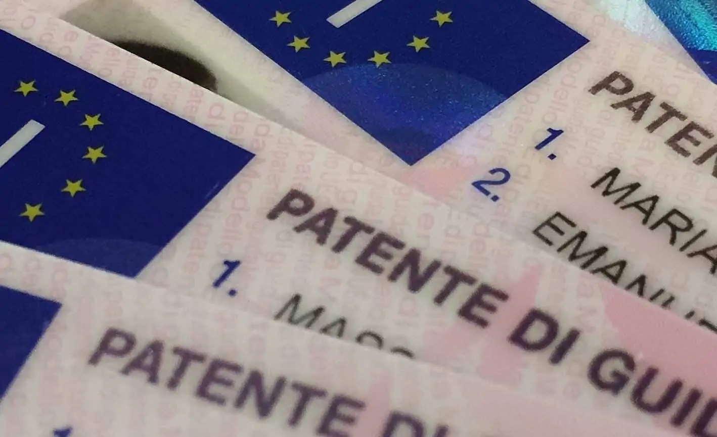 Patente senior: ecco l’età limite decisa dall’Europa. Tu sei tra quelli che rischiano? Immagine selezionata